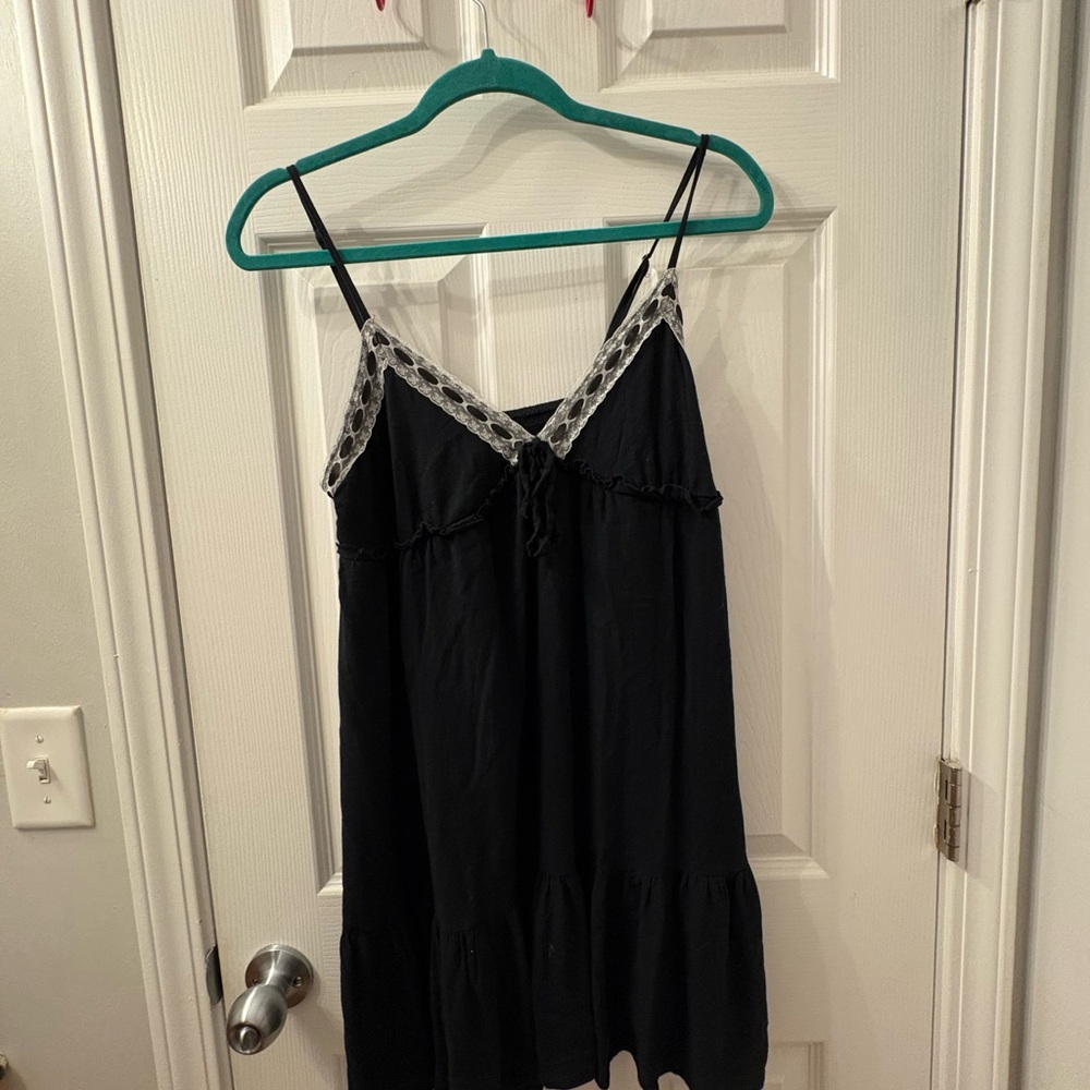 Aeropostale Black and White Midi Dress